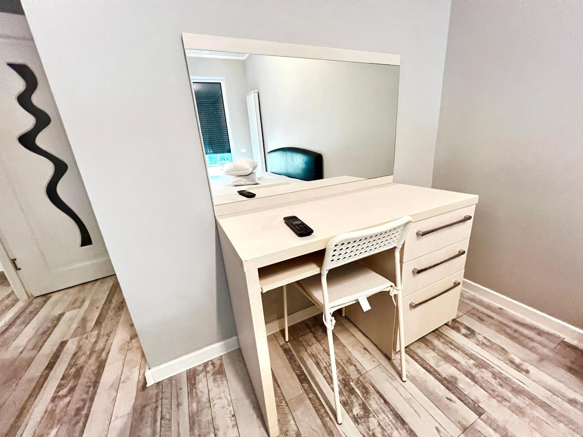 Grand Mamaia Lake Apartments Констанца Екстериор снимка